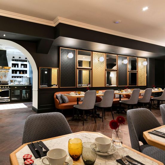 Restaurant view of Hotel Square Louvois