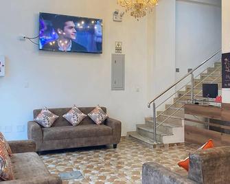 Hotel Los Pajonales - Huaraz - Living room