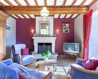 Beautiful villa for 7 guests with WIFI, TV, terrace, pets allowed and parking - Rauville-la-Place - Sala de estar