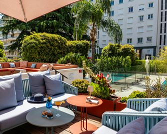 Hotel Le Canberra - Cannes - Balcony