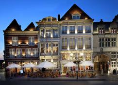 Grand Hotel en Résidence De Draak - Bergen op Zoom - Building
