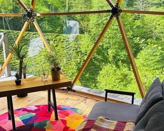 North Dome & Suite - Rize - Wohnzimmer