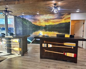 Comfort Inn & Suites Golden - Denver West - East Pleasant View - Front desk