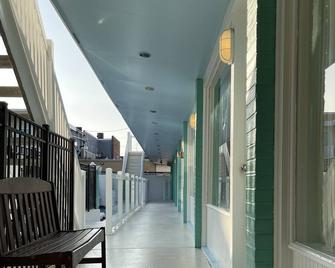 مانجو موتل - وايلدوود (نيوجيرسي) - شرفة