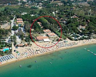 Residence Hotel Baia Del Sole - Capoliveri - Pláž