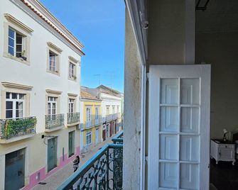 Alicya - Faro - Balcó