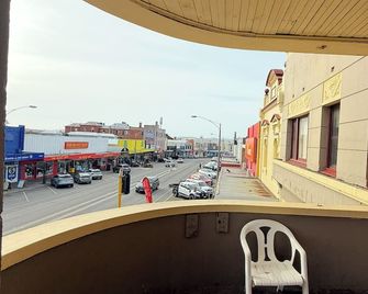 Ararat Hotel - Ararat - Balkón