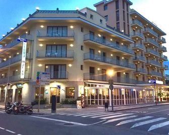 斯特拉馬里斯酒店 - 布拉內斯 - 建築