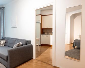 2ndhomes Kalevankatu Apartment - Helsinki - Living room