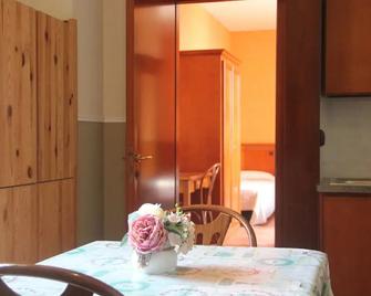 Villino Gregoraci Relais - Santa Marinella - Dining room