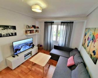 Apartamento en Gijón Arbeyal - Gijón - Living room
