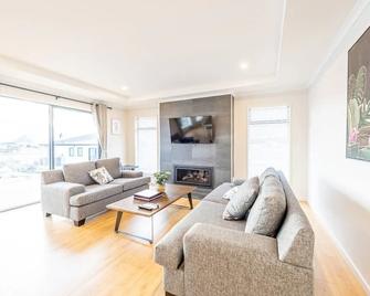 Snow Pine Apartment - Lake Tekapo - Vardagsrum