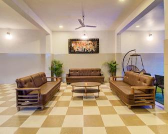 Nivanta Hotel Panchgani - Panchgani - Лоббі