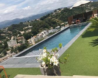 Twenty Rent - Cagnes-sur-Mer - Building