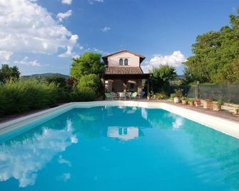 B&b With Pool And View Of Assisi - אסיסי - בריכה