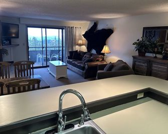 Ski In Ski Out Condo - Whitefish - Living room