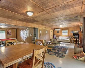 Rivers Edge - Ultimate Riverfront Getaway - Hayesville - Dining room