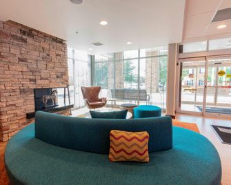 Fairfield Inn & Suites by Marriott Atlanta Woodstock - Woodstock - Lounge