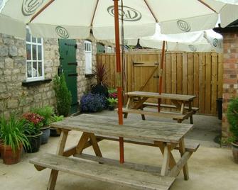 Wentworth arms - Malton - Patio