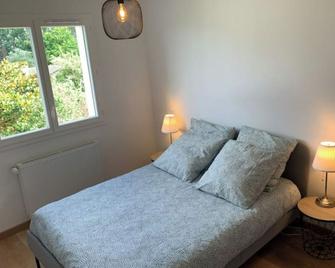 Grande maison neuve idéale pour 6 personnes - Saint-Loubès - Chambre