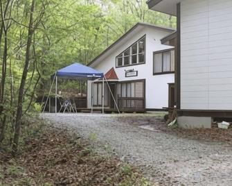 Rental Cottage Longhorn Kitakaruizawa - Tsumagoi - Gebouw