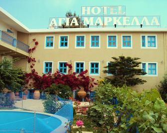 Agia Markella - Vrontádos - Будівля