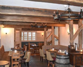 Three Horseshoes Country Inn - Barry - Restaurant