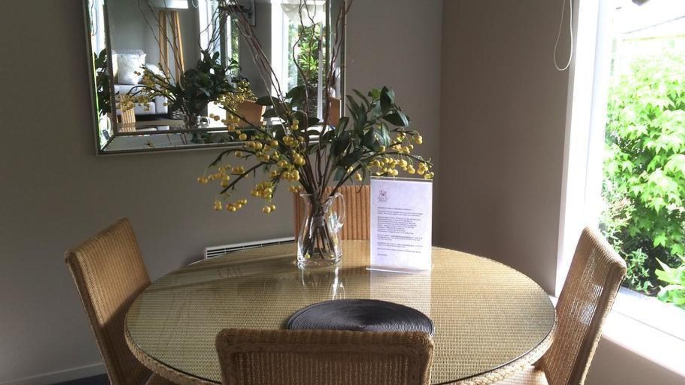 Firth Street Mews B&B
