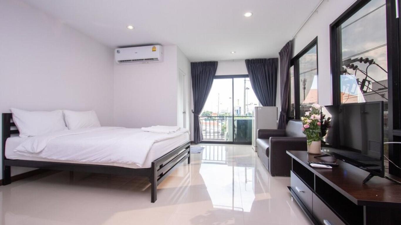 โรงแรมบ้านปากน้ำ
