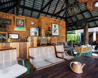 Tikklinsee Pool Villa Chiang Mai - Chiang Mai - Sala de estar