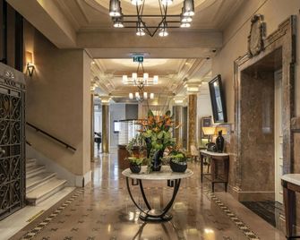 فندق البيت فولت كاراكوي - اسطنبول - ردهة