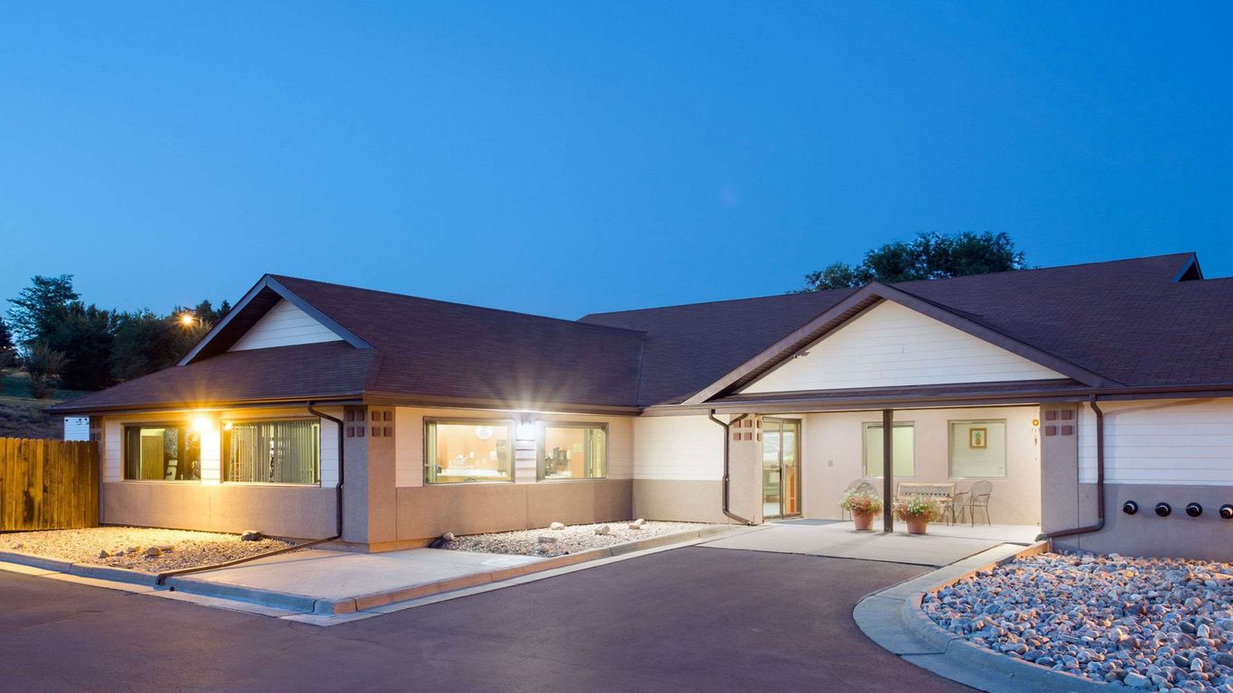 Super 8 by Wyndham Hot Springs