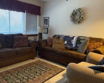 Fall Line Condo Ski In/Out at Sunday River - Newry - Sala de estar