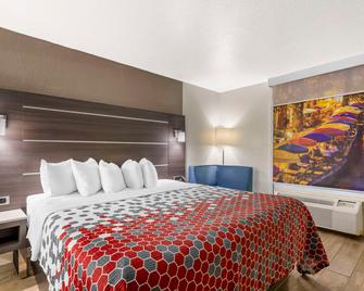 Econo Lodge Inn And Suites Near Lackland Afb - San Antonio - Schlafzimmer