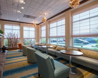 Hilton Garden Inn Tupelo - Tupelo - Lounge