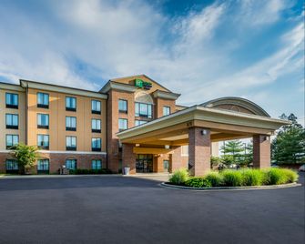 Holiday Inn Express & Suites North East By IHG - North East - Gebouw
