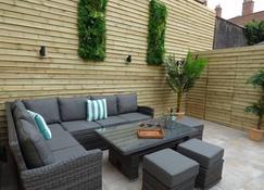 Historic City Centre Town House - Chester - Patio