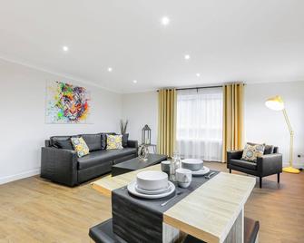 Vkm Apartments - Glasgow - Living room