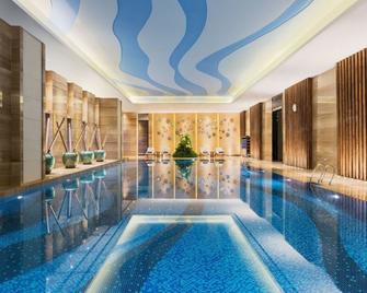 Wanda Realm Resort Harbin Songbei - Harbin - Pool