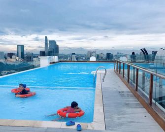 Three bedrooms Apartment in Central Ho Chi Minh City. - Ho Chi Minh-byen - Pool