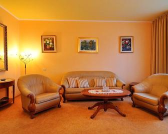 Hotel Maxim - Oradea - Living room