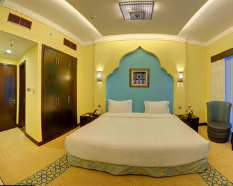 Boutique 7 Hotel And Suites - Dubai - Bedroom
