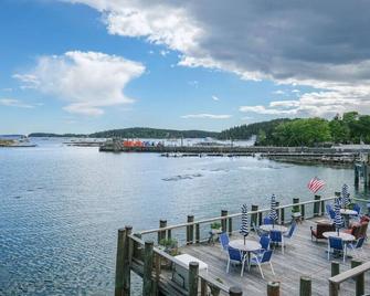 The Roseway - Inn on the Harbor - Stonington