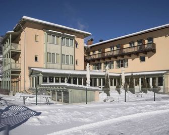 Hotel Jufa Kaprun - Kaprun - Building