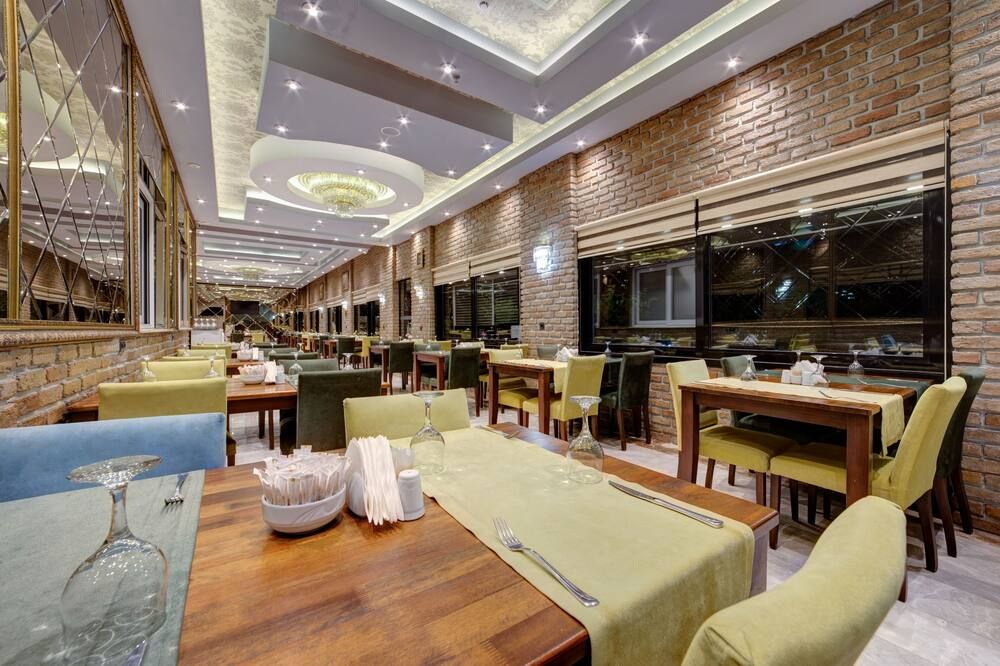 نافونا هوتل