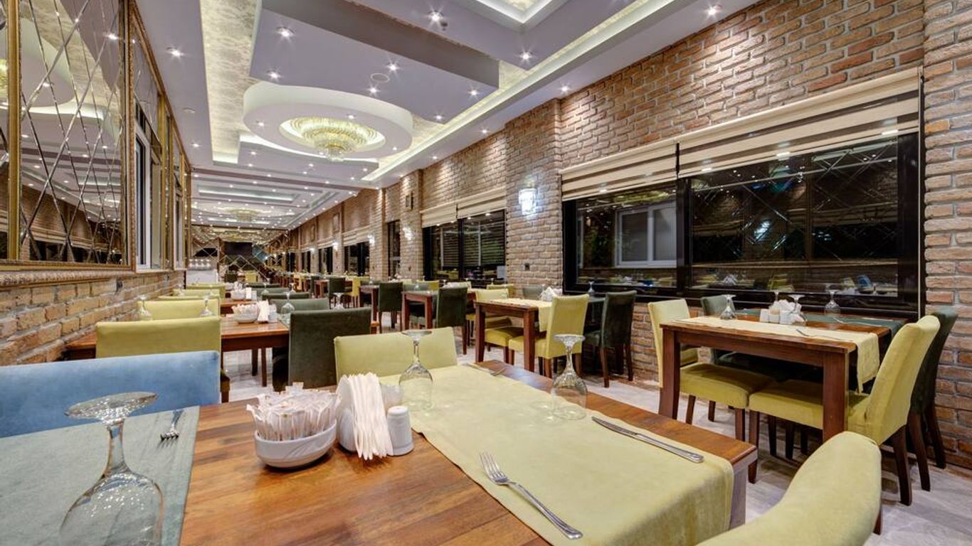 نافونا هوتل