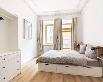 Grand Apartment close to the Isar and Citycenter - Munchen - Soverom