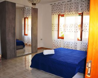 B&b Aloysia - Regalati Una Vacanza!!!! - Iglesias - Habitación