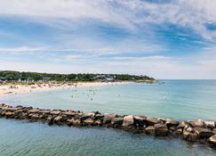 Island Breeze - Oak Bluffs - Bãi biển