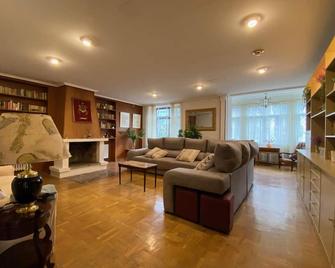 Perla Etxea - Elizondo - Sala de estar